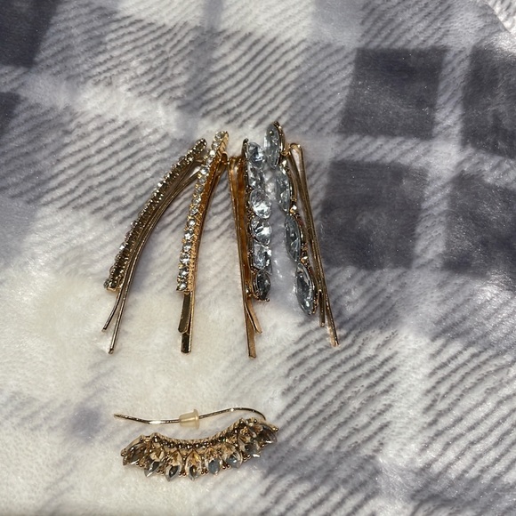 Forever 21 hair pins and ear cuff 💎 - Picture 2 of 4